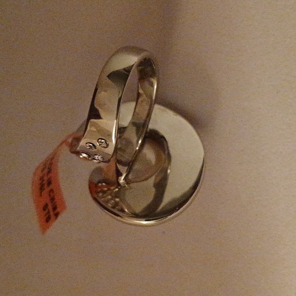 2331591-2. Simulated Pearl, Austrian Crystals Ring in 316L Stainless - Picture 7 of 7